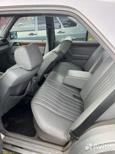 Кожаный салон w124