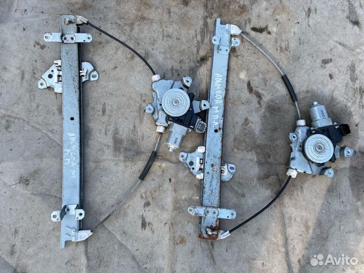 Стеклоподъемник передний Nissan Almera G15