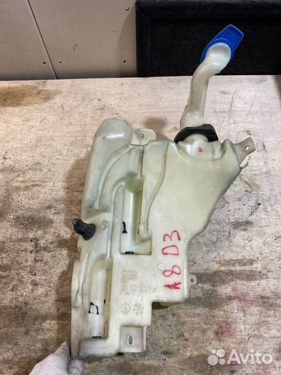 Бачок омывателя Audi A8 4E2 BFM 2002-2005