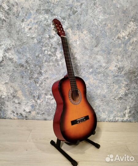 Классическая гитара новая с чехлом