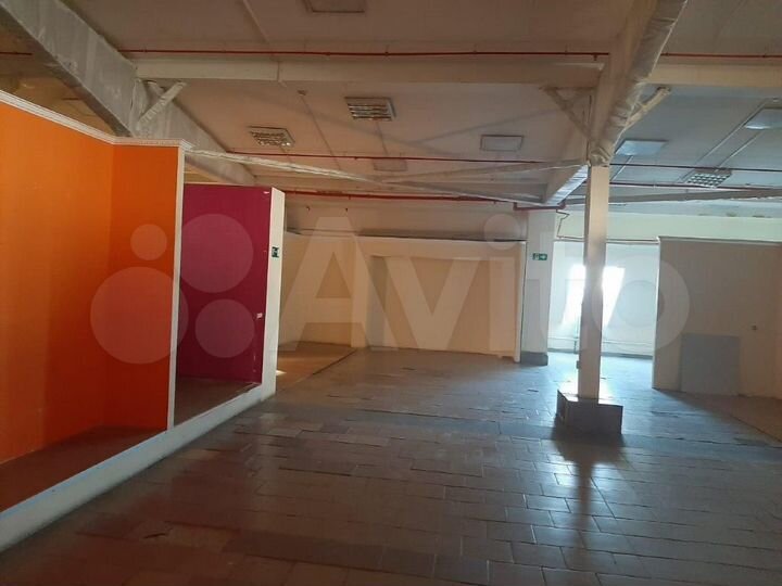 Торговая площадь, 1600 м²