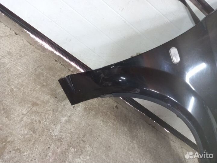 Крыло переднее правое Logan Largus