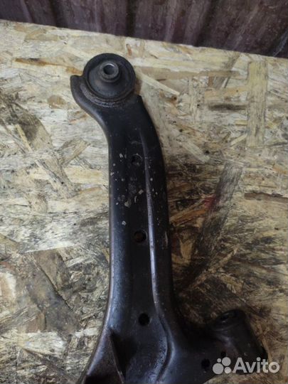 Рычаг подвески передний левый Hyundai Accent G4EC