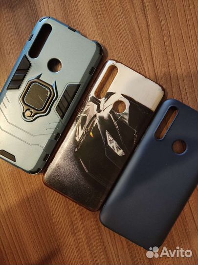 Чехлы на телефон