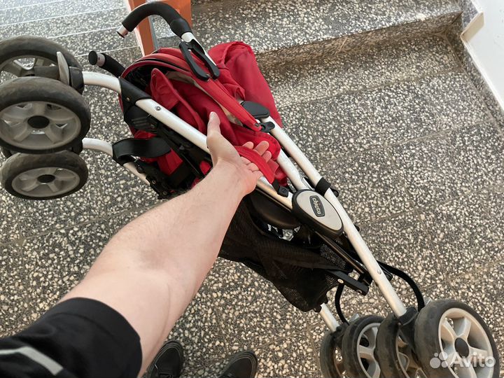 Прогулочная коляска