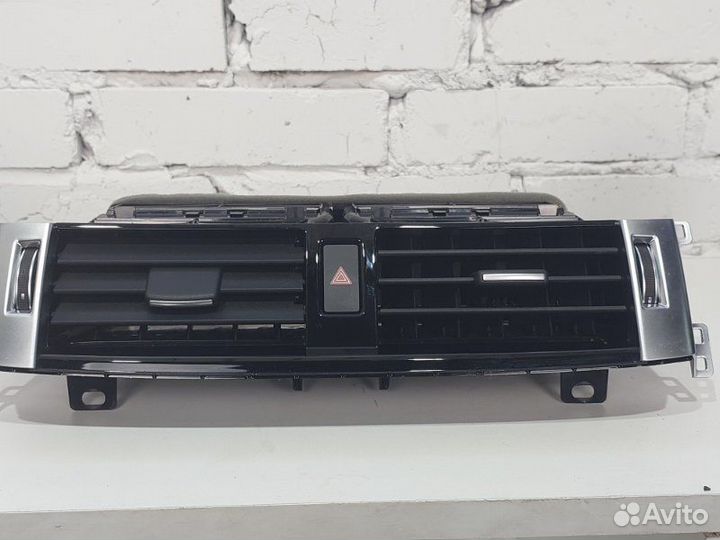 Воздуховод (торпедо центральное) Land Rover Range