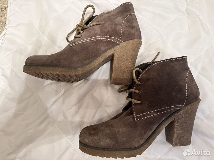 Ботильоны женские 39 размер новые,нубук