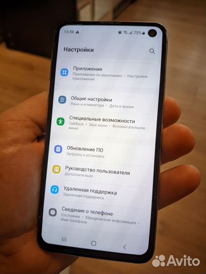 Телефон Samsung galaxy s10e