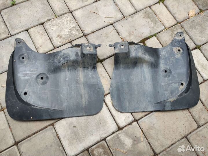 Брызговики передние toyota land cruiser 200