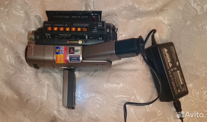 Видеокамера-рекордер sony CCD-TRV66E