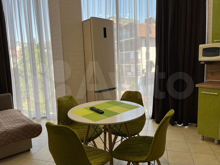 2-к. квартира, 42 м², 4/6 эт.