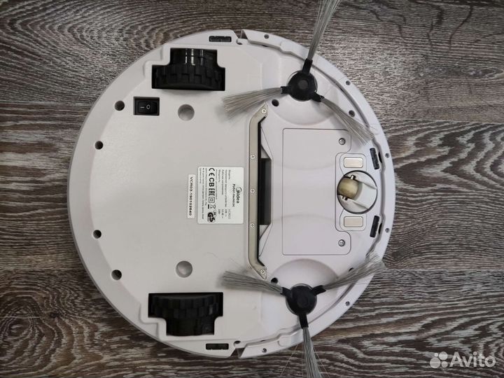 Робот пылесос Midea vcr03