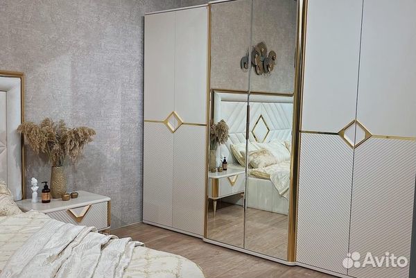 Спальный гарнитур