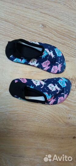 Гидрокостюм детский S и аквашузы 26/27р-р