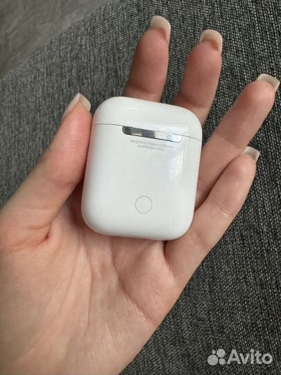 Беспроводные наушники apple airpods 1