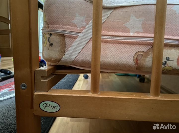Детская кроватка