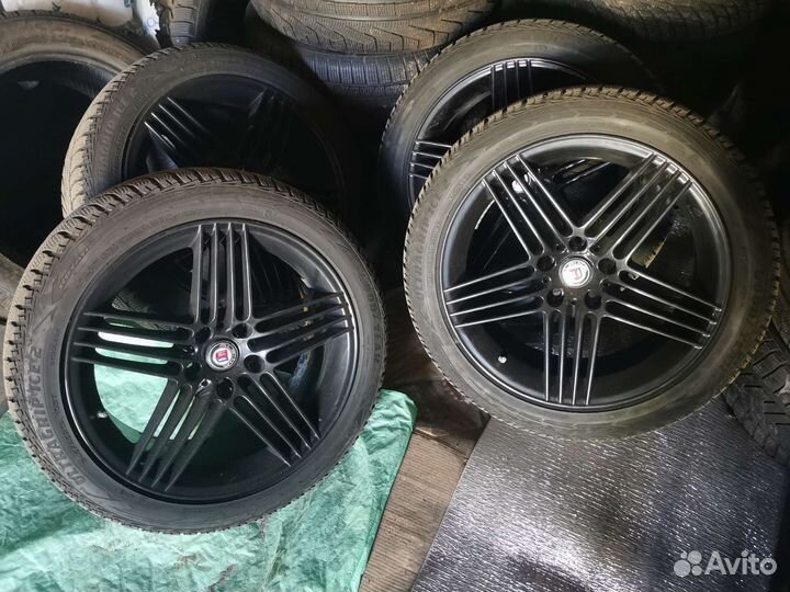 R19 Goodyear UltraGrip 2 245/45, PCD 6x120 DIA 72.6