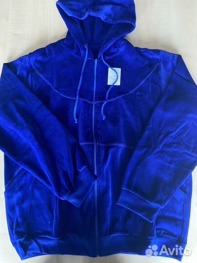 Велюровый спортивный костюм