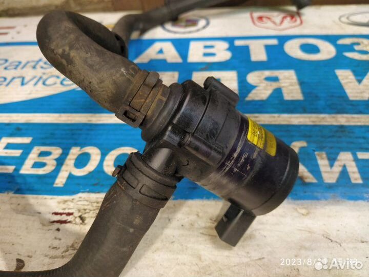 Насос антифриза дополнительный VW Touareg 03-10
