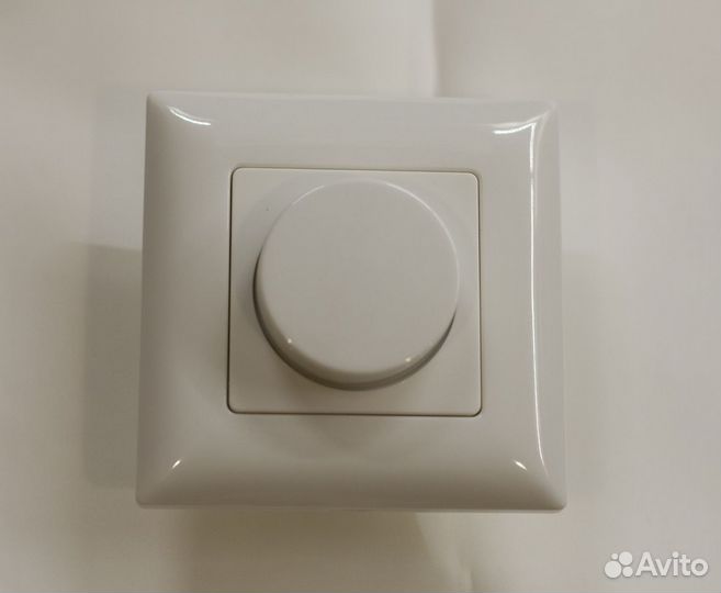 Диммер 0-10В (светорегулятор) упр. wi-fi, пульт ду