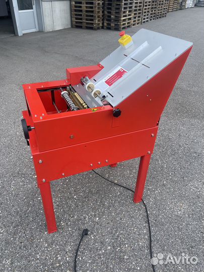 Этикетировщик на горячем клее