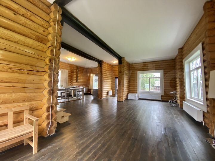 Дом 185,7 м² на участке 11,3 сот.