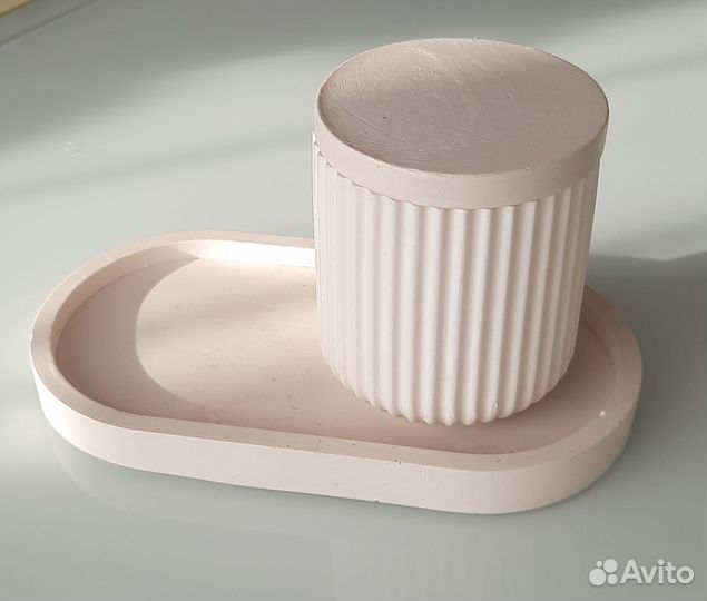 Подсвечник с крышкой из гипса