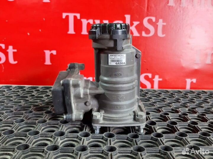 Кран управления тормозами прицепа