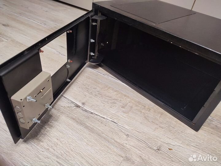 Сейф, ящик металлический 10кг с ключами