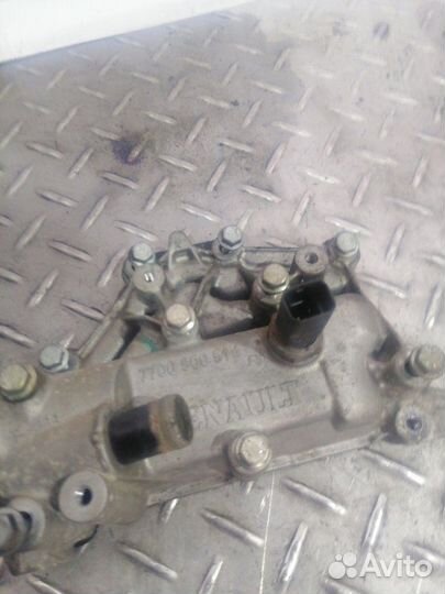 Корпус термостата Renault Laguna 2 2.0 16V F4R