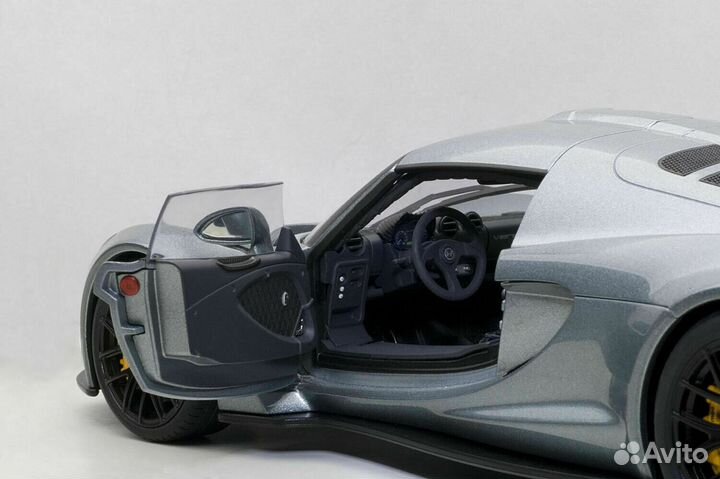 1:18 Hennessey Venom GT 2010 Autoart