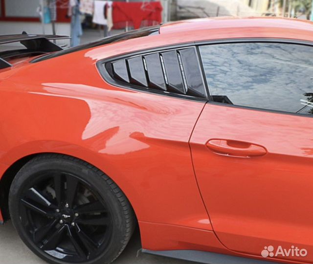 Накладки на форточки Ford Mustang 2015-2022 карбон