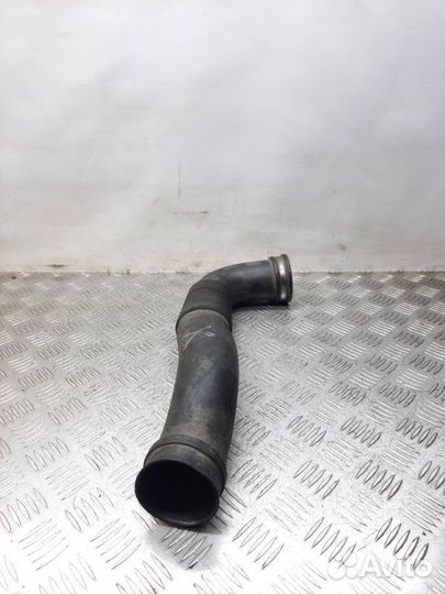 Патрубок воздушного фильтра Opel Zafira 1.7 2010