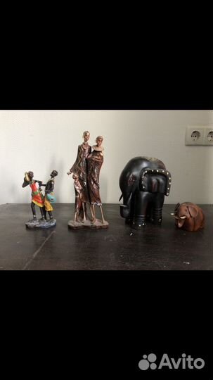 Статуэтки