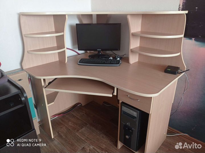 Компьютерный стол