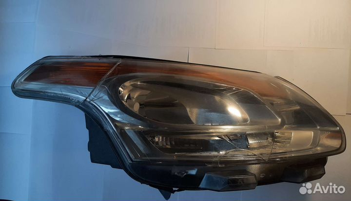 Фары на Citroen C3 Picasso