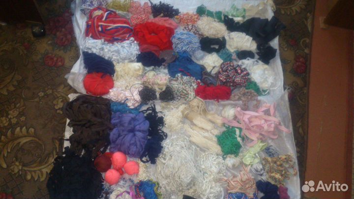 Нитки швейные,тесьма и др