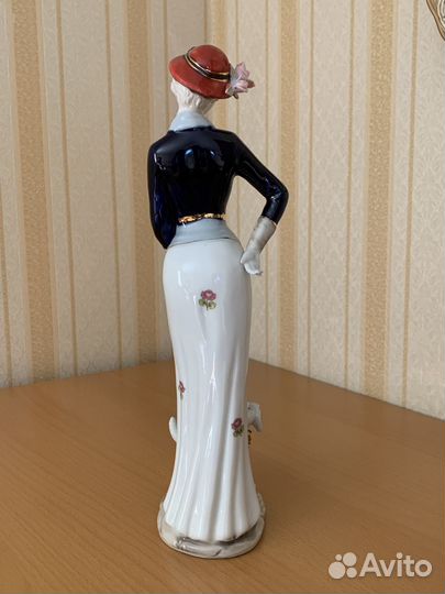 Статуэтка Royal Classics фарфор, 31см