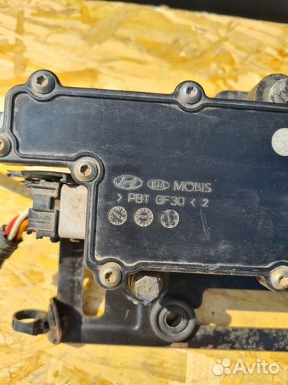 Блок управления стояночным тормозом Kia Carnival 3