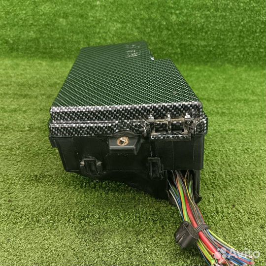 Блок реле и предохранителей передний Ford Focus 2