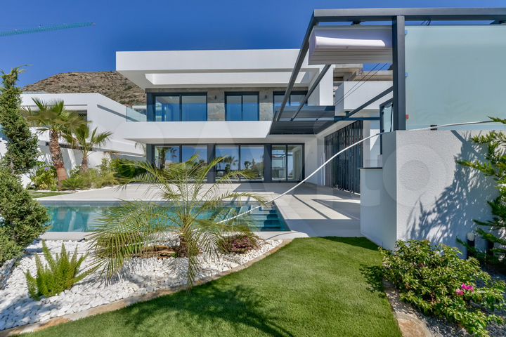 Дом 210 м² на участке 700 м² (Испания)