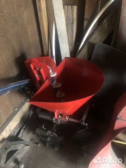 Мини-трактор КУРГАНМАШЗАВОД КМЗ-012, 2003