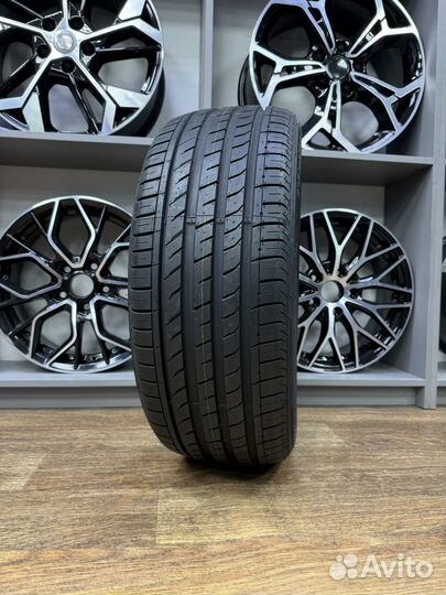 Roadstone N'Fera SU1 245/45 R17 99Y