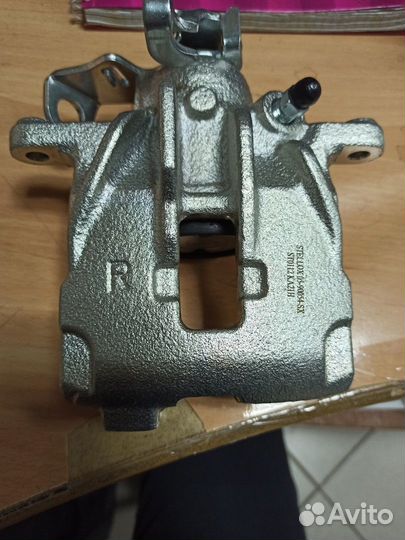 Суппорт задний правый Volkswagen Transporter T4