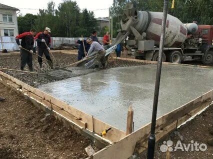 Бригада строителей