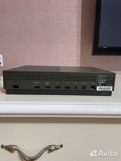 Консоль Xbox One S