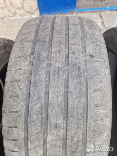 Blacklion Voracio CUV 275/45 R21