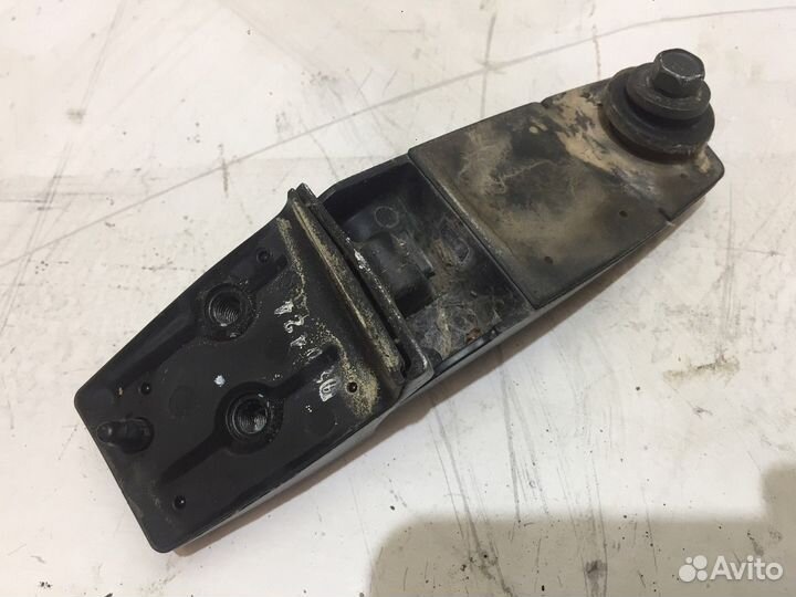 Петля стекла багажника правая (Chevrolet Captiva)