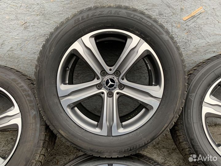 R18 Bridgestone Blizzak LM-80 Evo 235/60, PCD 5x112 DIA 66.6
