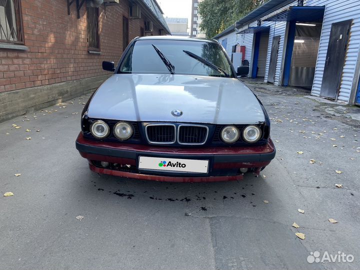 BMW 5 серия 2 МТ, 1995, битый, 299 999 км